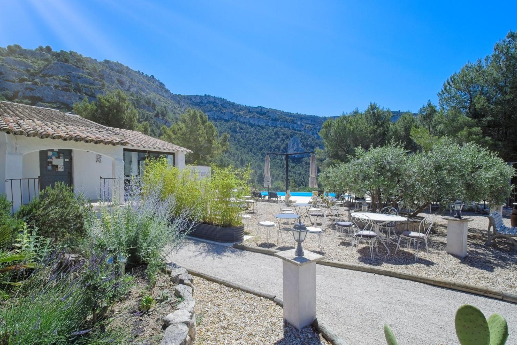 B&B Villa Chante Coucou Fontaine-de-Vaucluse Exterior foto